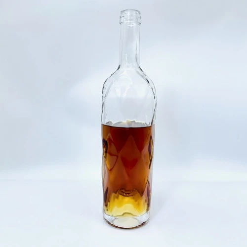 Magarbong Mga Bote ng Whisky